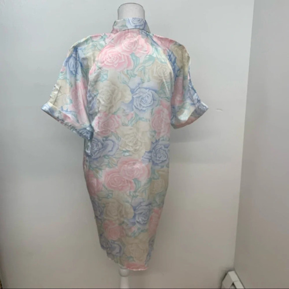 Vintage Nightshirt ‎ Woman Sz  Small Satin Gown Pastel   Floral Short Sleeve - Picture 10 of 13